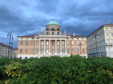 İtalya Trieste 'deki Palazzo Carciotti ofisi.