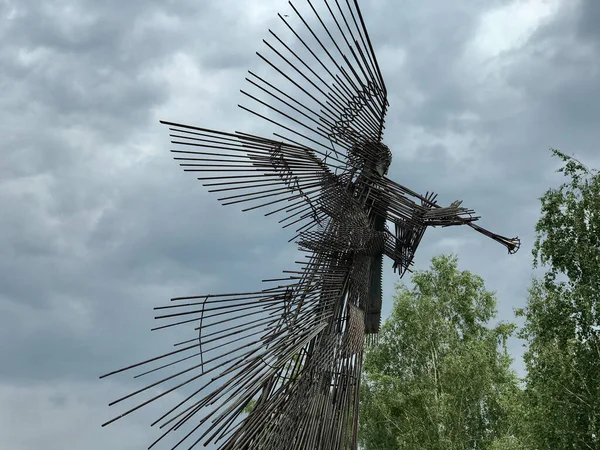 Памятник Ангелу Чернобыльской Украине — стоковое фото