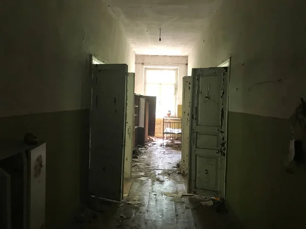 コパチの放棄された学校チェルノブイリウクライナの近くの村 — ストック写真