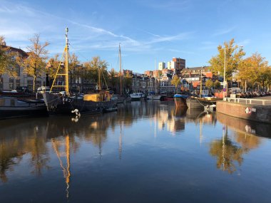 Hollanda, Groningen 'de sonbahar boyunca Noorderhaven