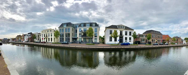 Assen, Drenthe Hollanda 'daki kanaldan Panorama