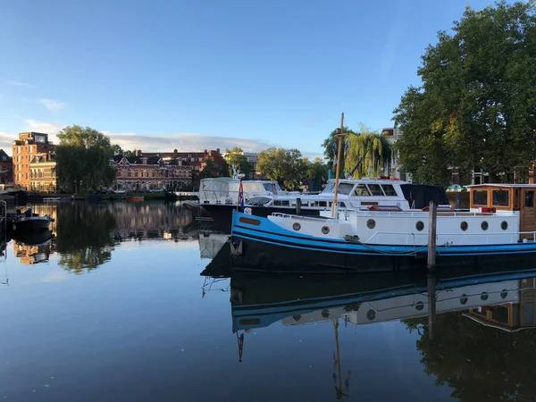 Lodě Oosterhavenu Groningenu Nizozemsko — Stock fotografie