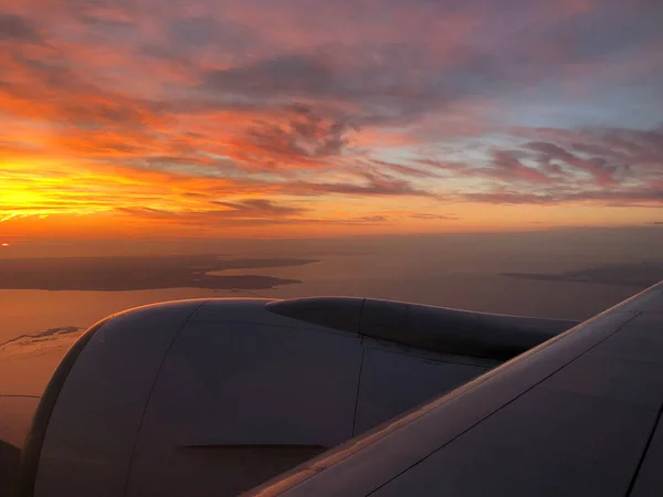 Ηλιοβασίλεμα Κατά Την Πτήση Πάνω Από Την Ολλανδία — Φωτογραφία Αρχείου