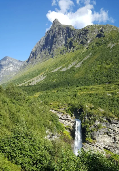 Vízesés Geiranger Nemzeti Parkban Norvégiában — Stock Fotó