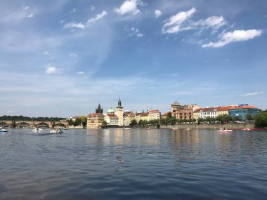 Prag Çek Cumhuriyeti 'ndeki Vltava Nehri