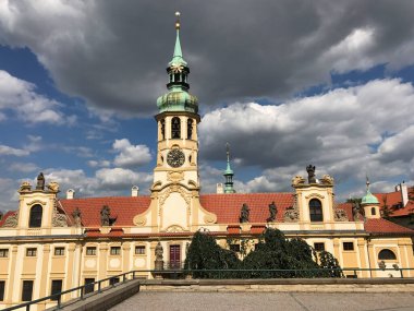 Loreto Prag Prag 'da Prag Cumhuriyeti' nde kilisesi olan tarihi bir hac yeri.