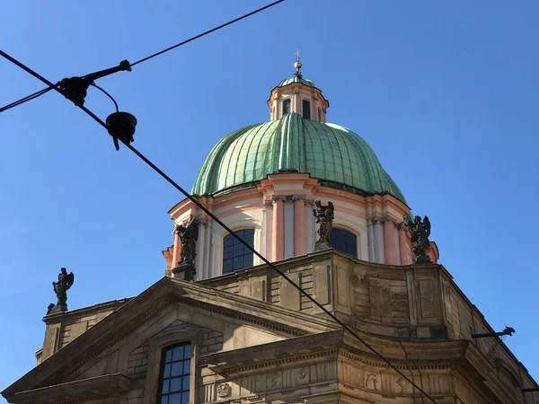 Prag Çek Cumhuriyeti Ndeki Assissi Kilisesi Nin Aziz Francis Kubbesi — Stok fotoğraf