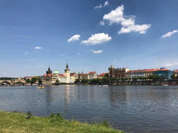 Rivière Vltava Par Une Journée Été Ensoleillée Prague République Tchèque — Photo