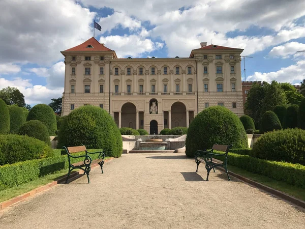 捷克共和国布拉格Cernin Palace花园 — 图库照片