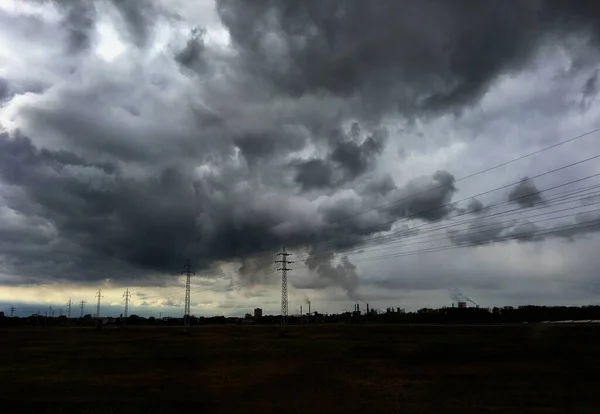 Nubes Oscuras Sobre Industria Eslovaquia — Foto de Stock