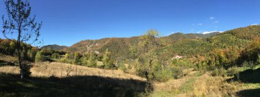 Boga Romanya çevresindeki panoramik sonbahar manzarası