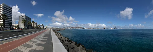 Las Palmas Gran Kanaryası 'ndaki El Caleton bulvarından Panorama