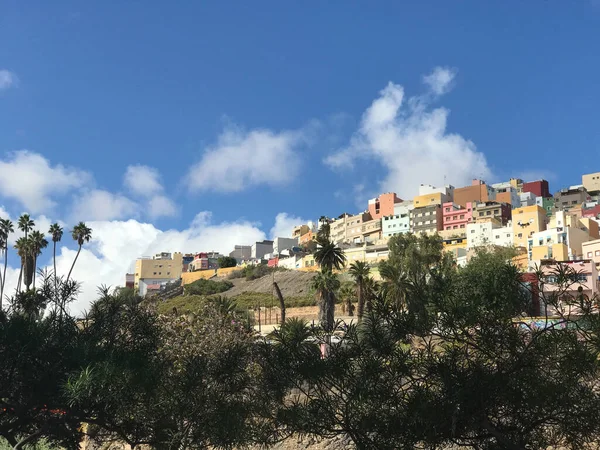 パルマス グラン カナリア諸島の丘の上にカラフルな家スペイン — ストック写真