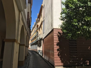 Sevilla İspanya sokaklarında yürüyorum
