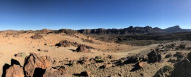 Teide Dağı çevresindeki Panorama manzarası Kanarya Adaları 'ndaki Tenerife' de bir volkan.