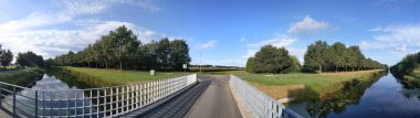 Hoogehaar çevresindeki Kanal, Hollanda Drenthe