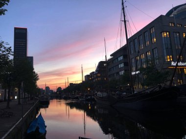 Günbatımı Leeuwarden, Friesland Hollanda