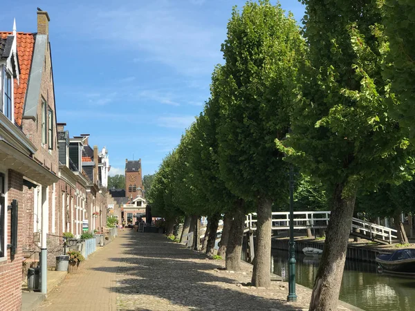 Σπίτια Ένα Μακρύ Κανάλι Στο Sloten Friesland Ολλανδία — Φωτογραφία Αρχείου