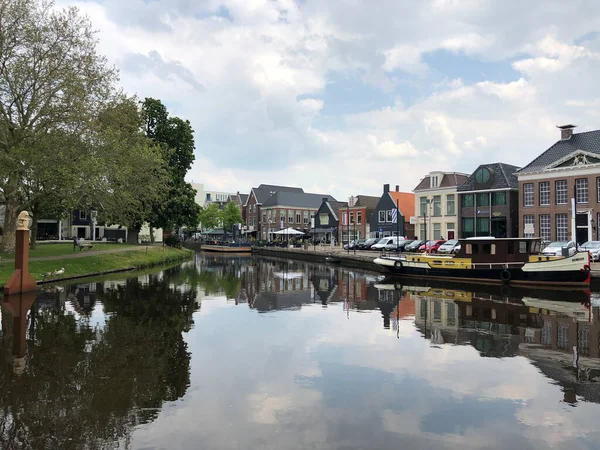 Kanał Wokół Starego Miasta Heerenveen — Zdjęcie stockowe