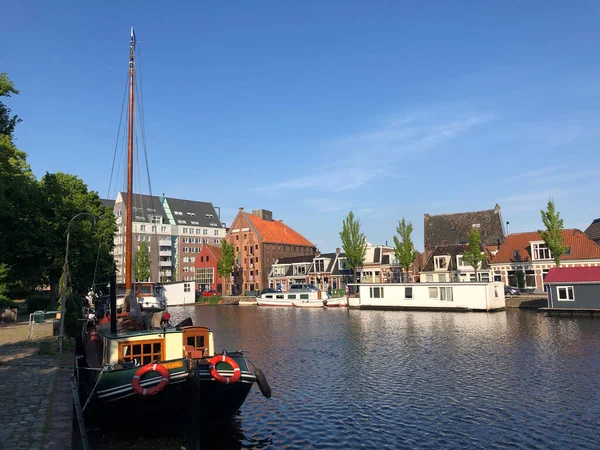 Canal Körül Leeuwarden Friesland Hollandia — Stock Fotó