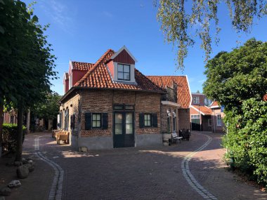 Hollanda 'nın eski Winterswijk kasabasında bir sokak.