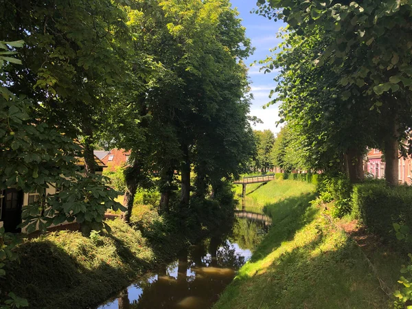 Canal Oudebildtzijl Frisia Países Bajos —  Fotos de Stock