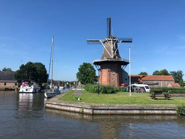 Molino Viento Junto Canal Burdaard Frisia Países Bajos — Foto de Stock