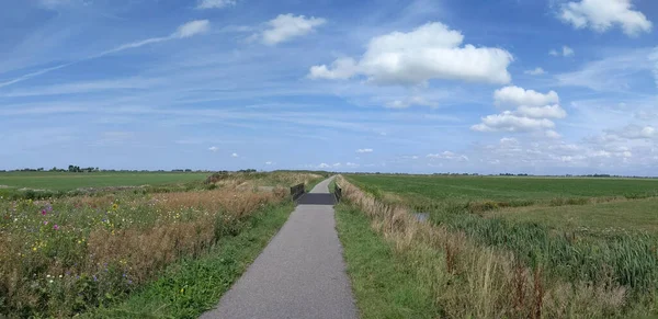 フリースラントのウデガ周辺の風景 オランダ — ストック写真