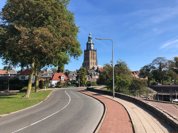 Straße Richtung Altstadt Mit Der Walburgis Kirche Zutphen Gelderland Niederlande — Stockfoto