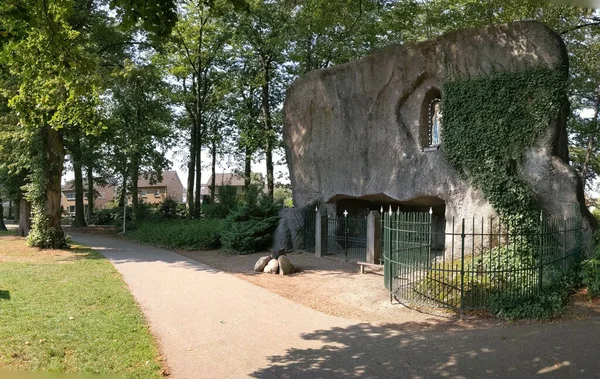 Grot Van Lourdes Met Maria Standbeeld Luttenberg Overijssel Nederland — Stockfoto