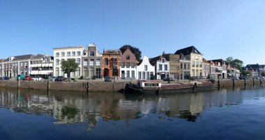 Zwolle şehir kanalı manzarası, Overijssel Hollanda