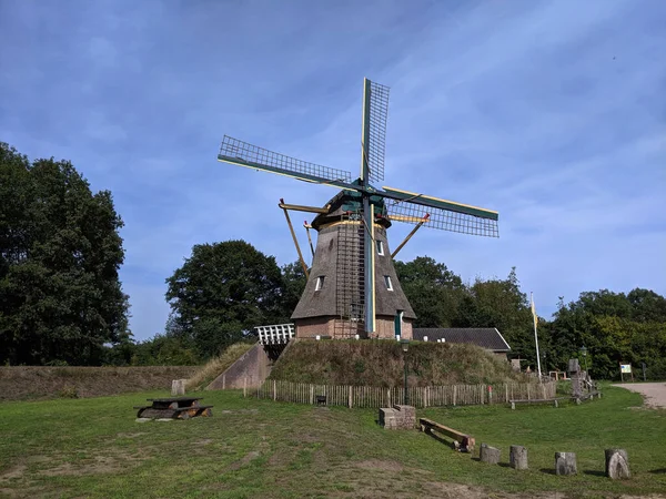 Wiatrak Wokół Ommen Holandii — Zdjęcie stockowe