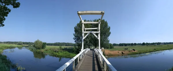 Puente Sobre Río Beneden Regge Alrededor Ommen Overijssel Países Bajos — Foto de Stock