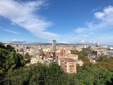 Dağdan Barselona şehir manzarası 