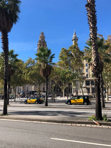 Такси Готическом Квартале Барселоны Испания — стоковое фото