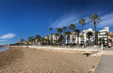 İspanya Sitges 'deki Beach de l' Estanyol