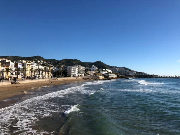 スペインのSitgesにあるSan Sebastian Beach — ストック写真