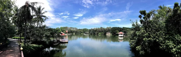 Panorama Depuis Lac Sri Nakhon Khuean Khan Park Botanical Garden — Photo