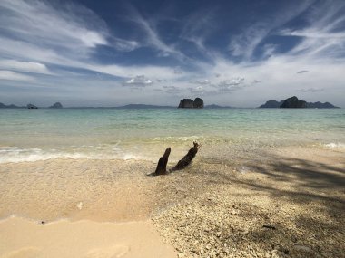 Tayland 'da Koh Ngai plajı.