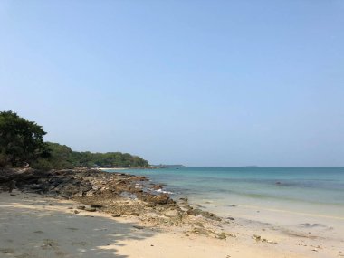 Tayland 'daki Koh Samet adasında bir sahil.