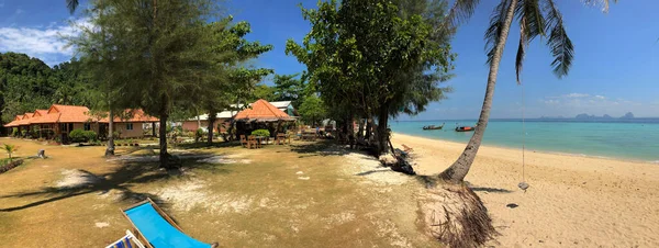 Panoráma Egy Strand Üdülőhely Koh Ngai Sziget Thaiföldön — Stock Fotó