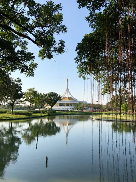 泰国曼谷Rama Ix国王公园的纪念馆 Ratchamongkol Hall — 图库照片