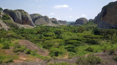 Pungo Andongo 'daki Kara Kayalar (Pedras Negras de Pungo Andongo) Angola' da