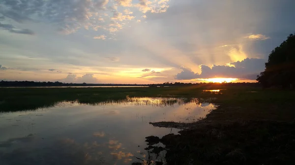 Burkina Faso 'da günbatımı manzarası