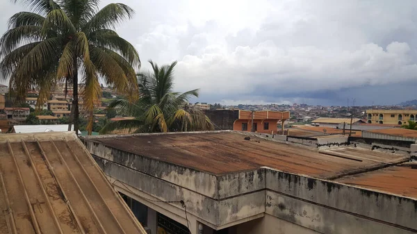 Felhős Nap Yaounde Városban Kamerun — Stock Fotó