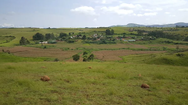 Dorf Zwischen Grünen Hügeln Nigeria — Stockfoto