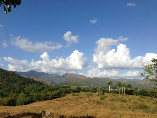 トリニダード キューバ周辺の山脈 — ストック写真