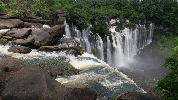 アンゴラのカランドゥラ滝 ロイヤリティフリーのストック画像
