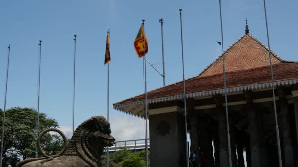 Vlaggen Voor Independence Memorial Hall Colombo Sri Lanka — Stockvideo