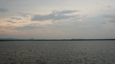Pan, Sri Lanka 'nın Anuradhapura Bölgesi' nde büyük bir adam tarafından yapıldı.